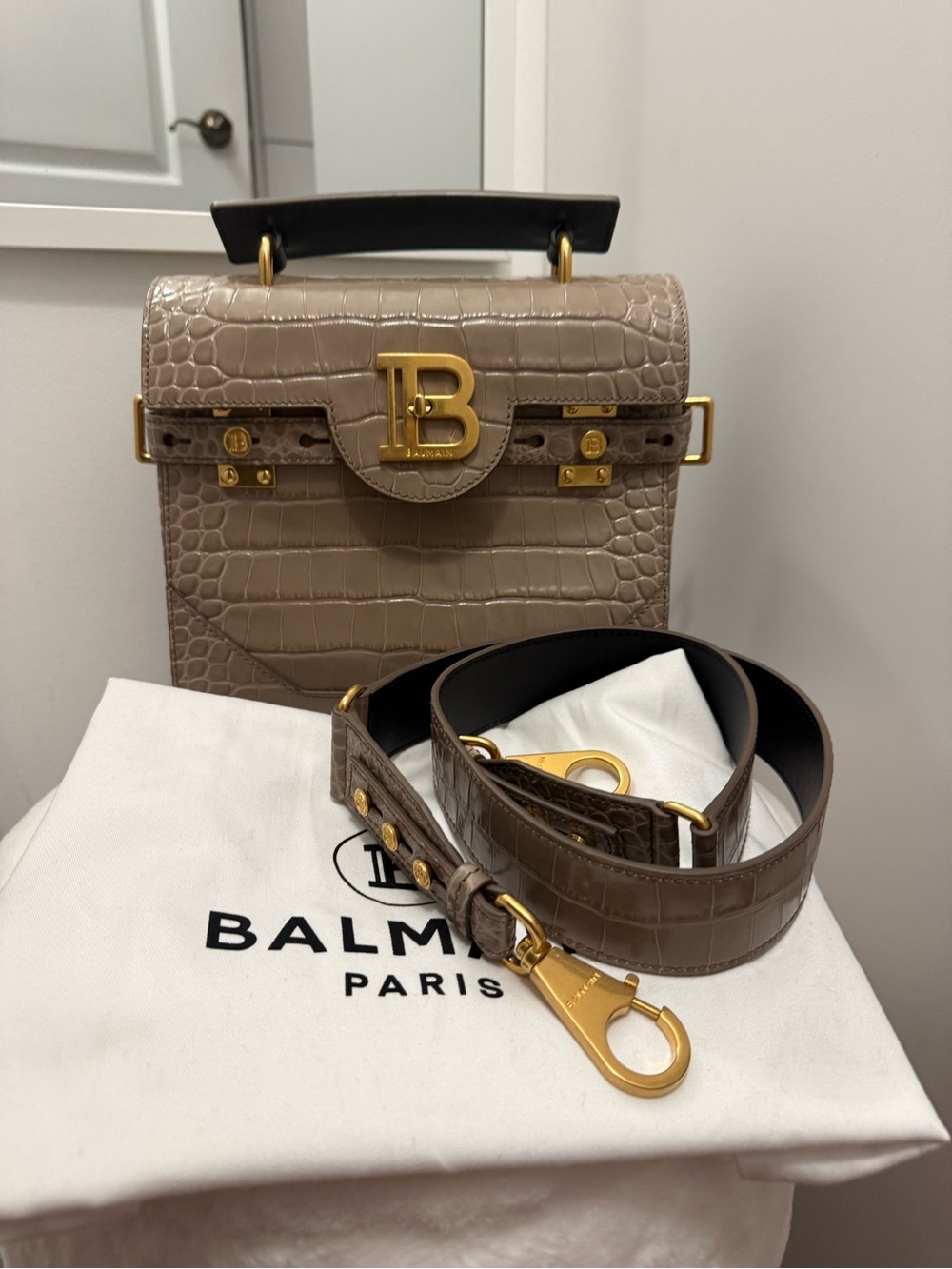 Balmain B-Buzz 23 croc-effect bag
